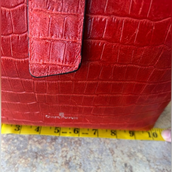 Chiara Ferretti red leather croc embossed box purse with two removable straps - Picture 11 of 13